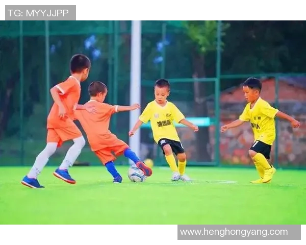 一群普通小孩如何逆袭成世界顶级足球球星的成长故事