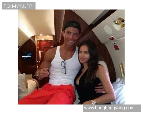 足球明星便装造型大盘点展现赛场外独特时尚风格魅力